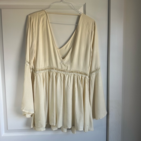 NWT TOBI Bohemian Beachy Flowy Long Sleeved Dress Cream Colored Small - Picture 3 of 6